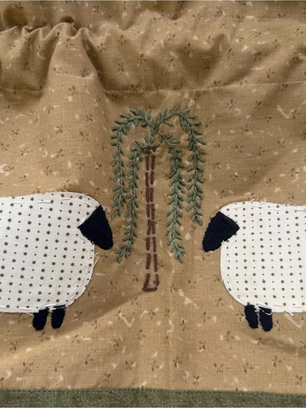 Primitive embroidered Tan Sheep-Print Skirt with Olive Trim Valance